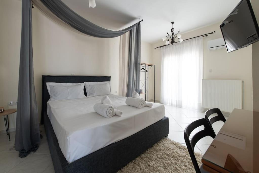 Amazing View With Huge Balcony Apartment Veria  Bagian luar foto