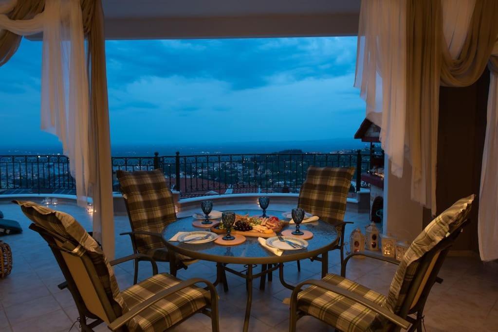 Amazing View With Huge Balcony Apartment Veria  Bagian luar foto
