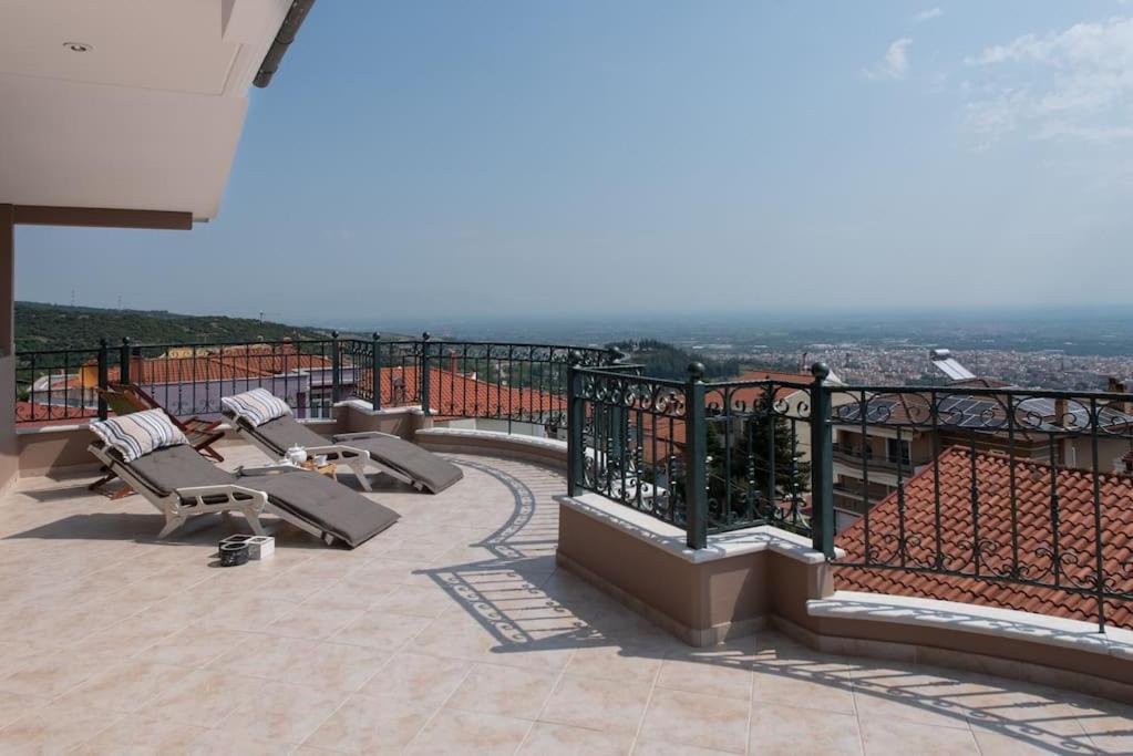 Amazing View With Huge Balcony Apartment Veria  Bagian luar foto