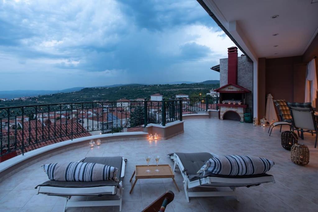 Amazing View With Huge Balcony Apartment Veria  Bagian luar foto