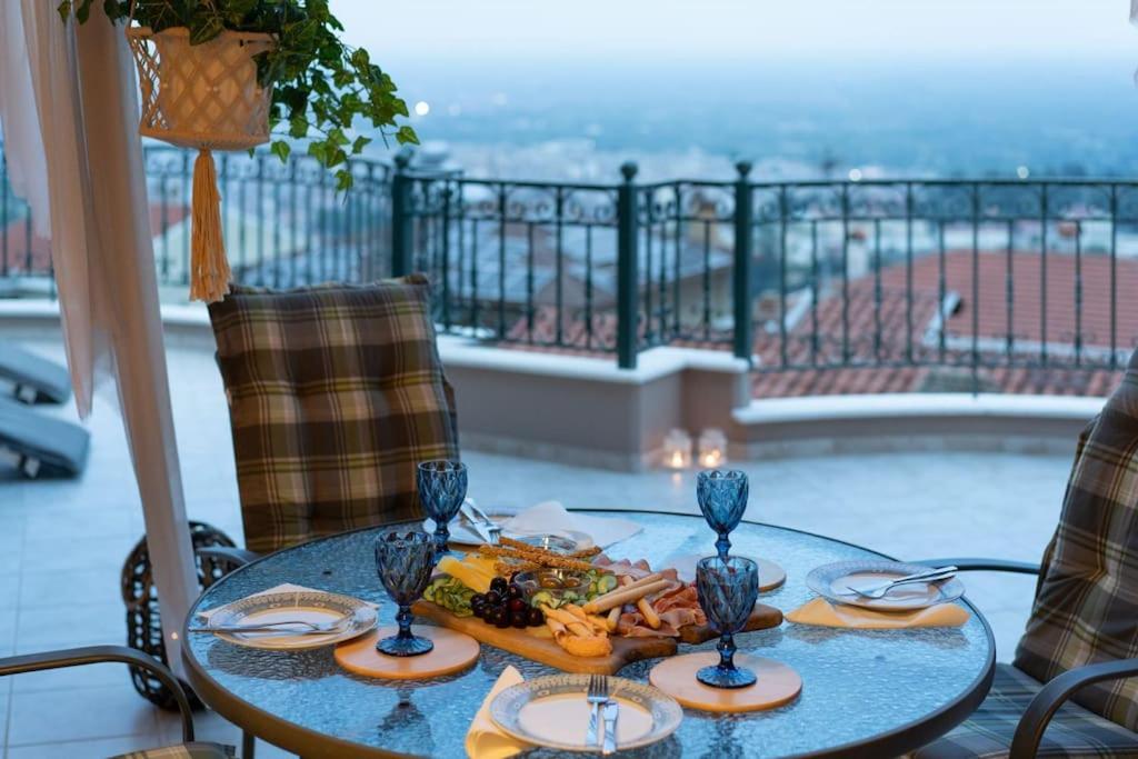 Amazing View With Huge Balcony Apartment Veria  Bagian luar foto