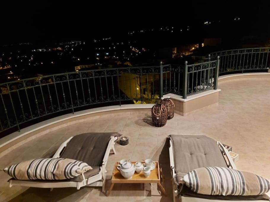 Amazing View With Huge Balcony Apartment Veria  Bagian luar foto