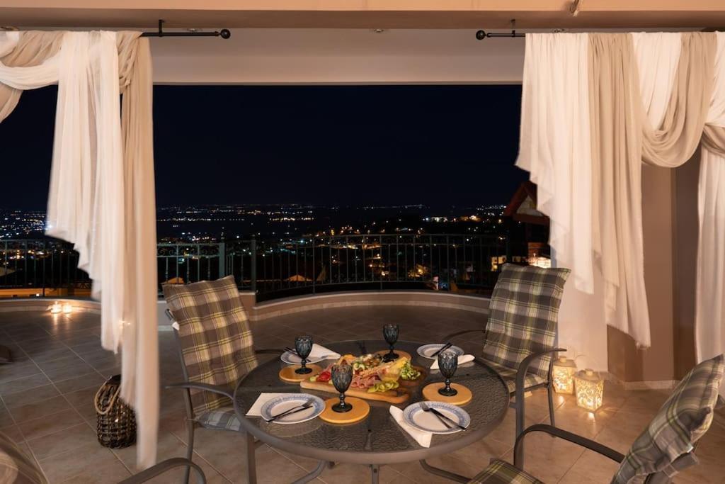 Amazing View With Huge Balcony Apartment Veria  Bagian luar foto