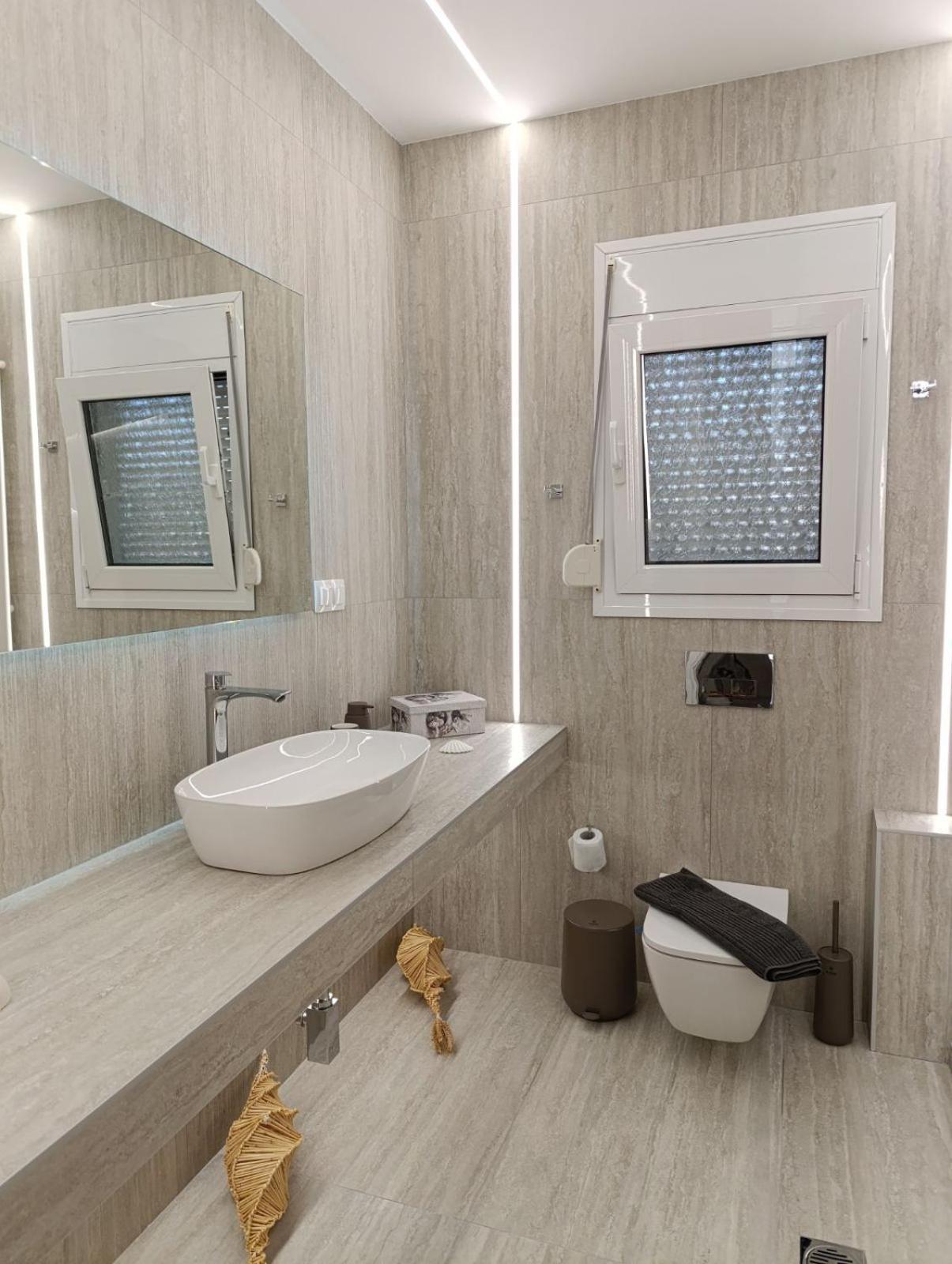 Amazing View With Huge Balcony Apartment Veria  Bagian luar foto
